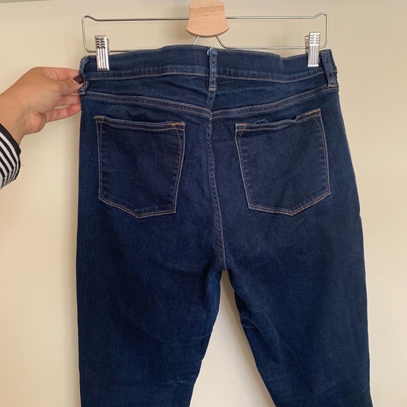 J Crew 9” Mid Rise Skinny Jean in Signature Stretch 31/28 - Picture 6 of 6